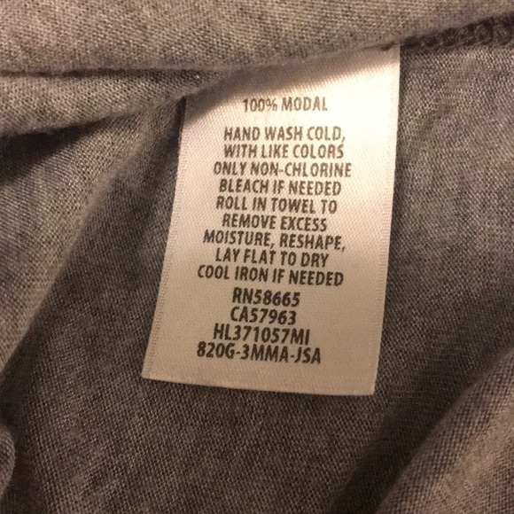 TROUVE Nordstrom Grey  V-Neck Hi Lo Tee Small - Picture 7 of 16